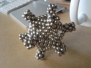 Magnetic atom