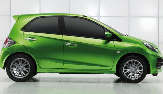 Honda Brio 1.2 side