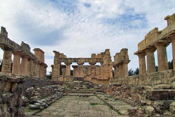 Inside Greek Temples Some Interesting Facts