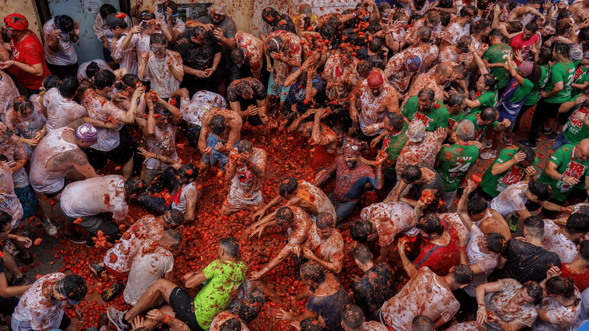 La Tomatina_featured image