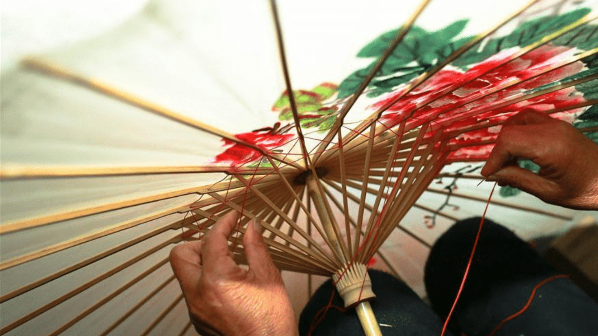 Traditional Craftsmanship Behind the Ancient Chinese Umbrella